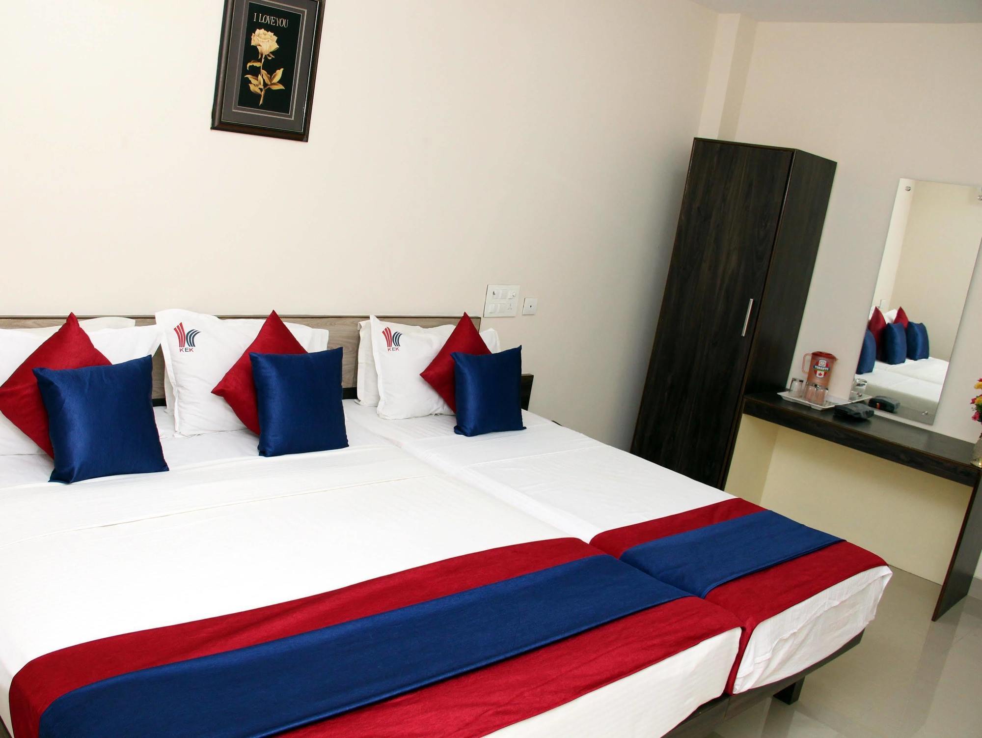 Kek Accommodation Chennai Bagian luar foto