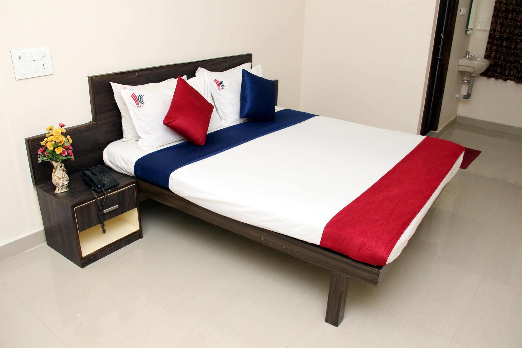 Kek Accommodation Chennai Bagian luar foto